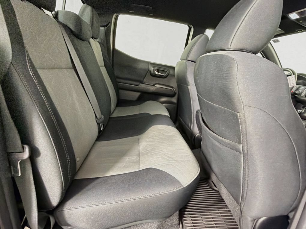 Used 2022 Toyota Tacoma TRD Sport w/ Technology Package RWD image 27