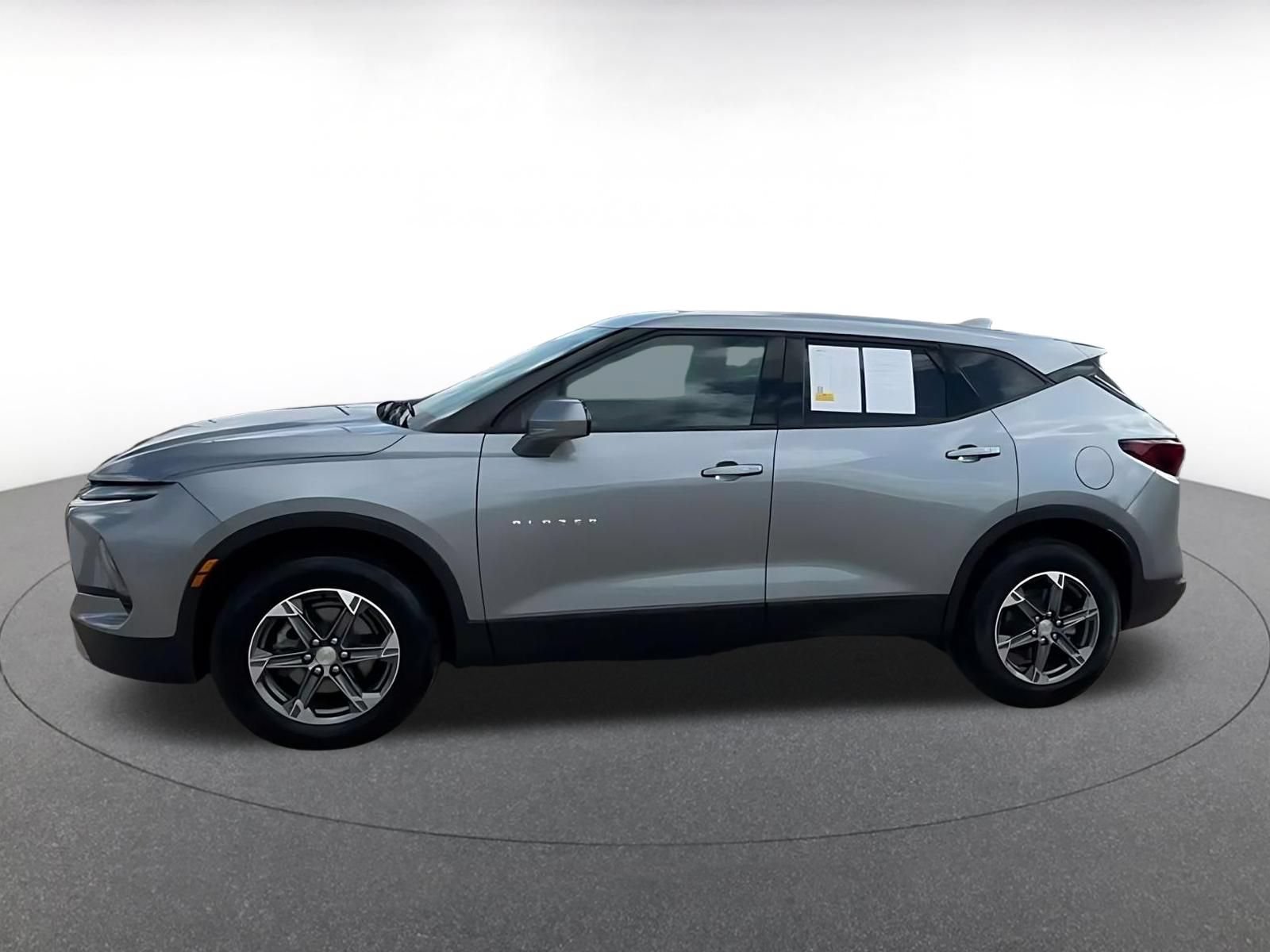 Used 2026 Chevrolet Blazer LT FWD image 7