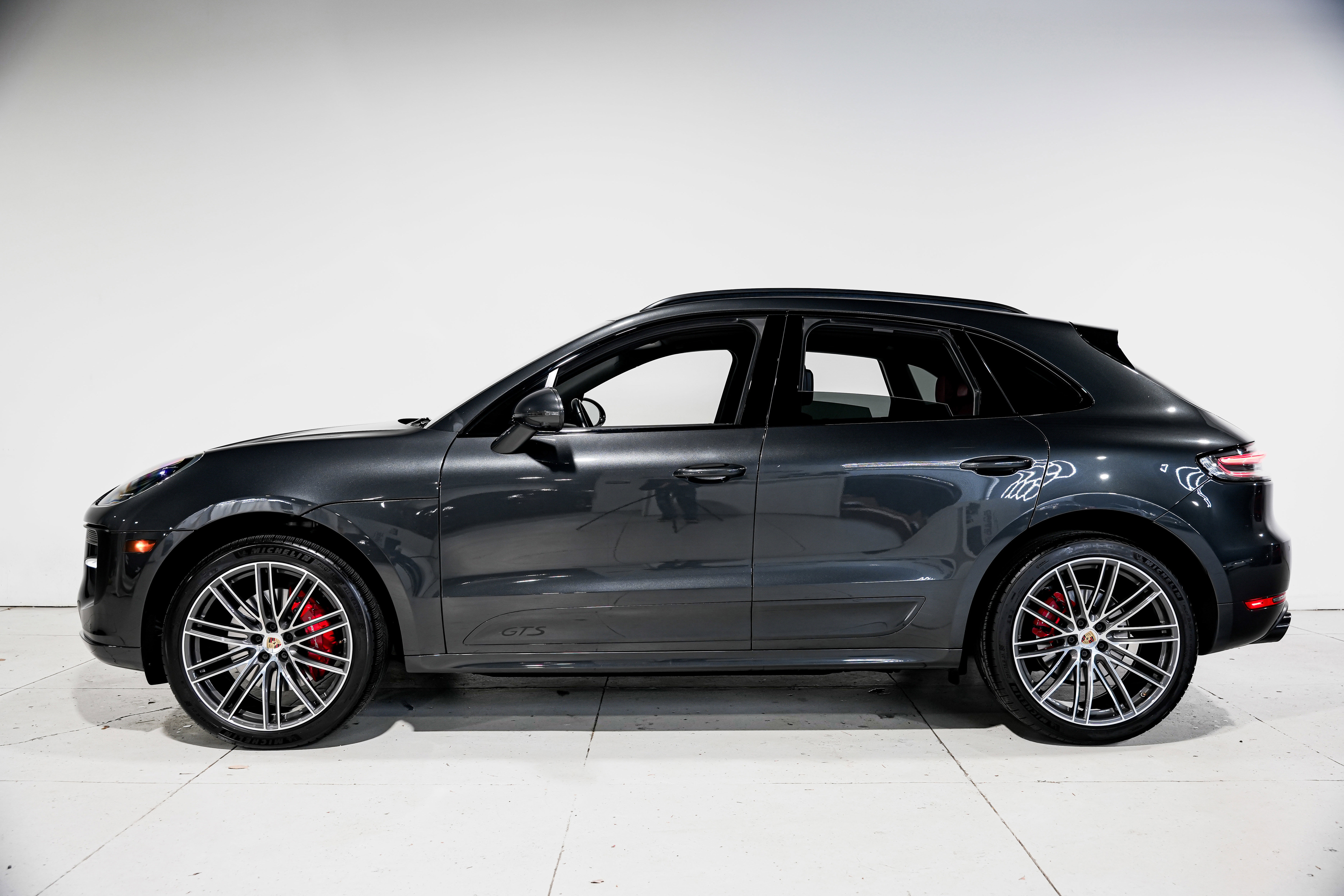 Used 2021 Porsche Macan GTS image 7