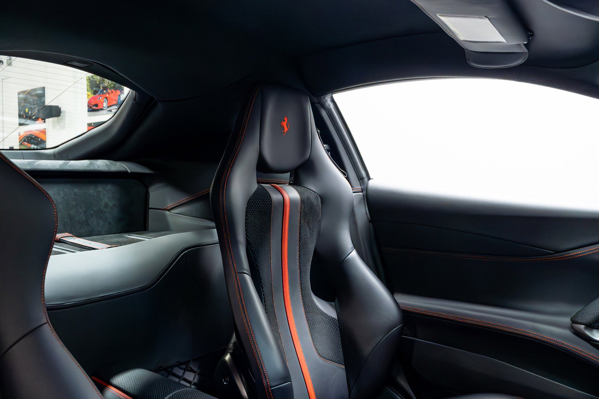Used 2018 Ferrari 812 Superfast RWD image 26