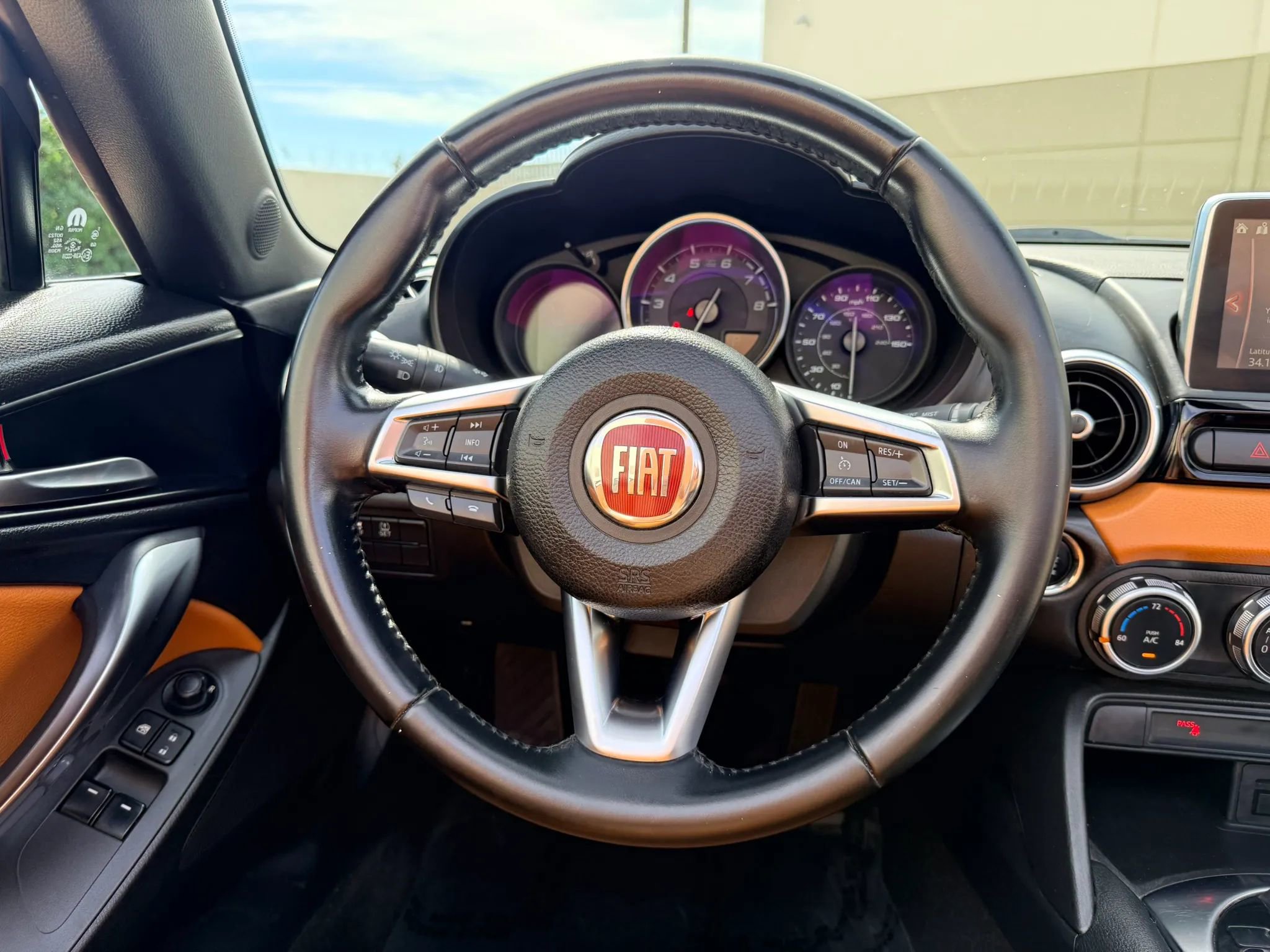 Used 2019 FIAT 124 Spider Lusso w/ Visibility Group image 26