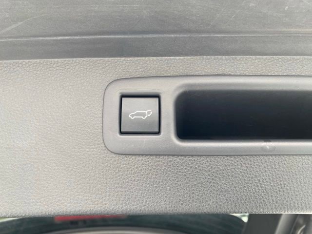 Certified 2020 Toyota Highlander Limited AWD/4WD image 12
