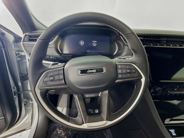 New 2025 Jeep Grand Cherokee Limited image 11