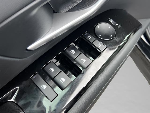 Certified 2025 Hyundai Santa Cruz SEL image 11