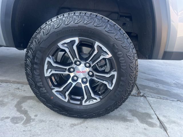 Used 2023 GMC Canyon AT4 w/ AT4 Premium Package image 7