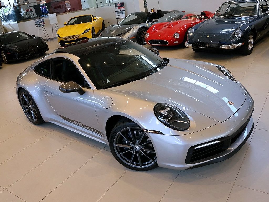 Used 2023 Porsche 911 Carrera T RWD image 43
