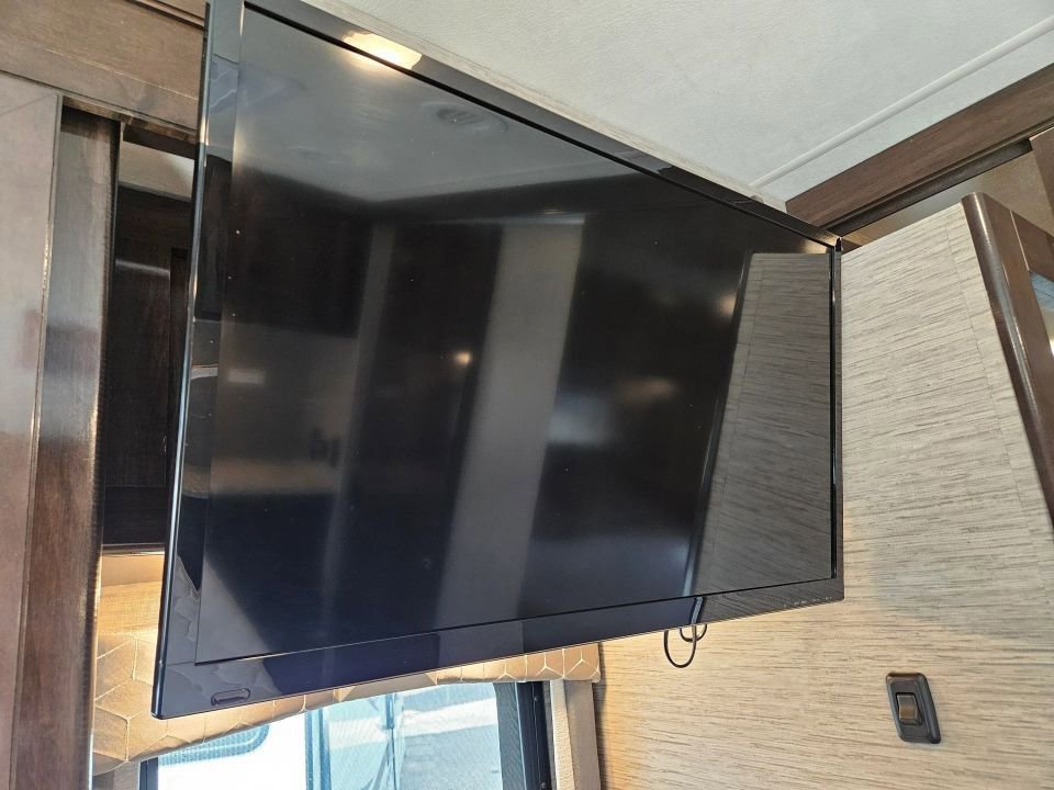 Used 2021 Ford E-450 and Econoline 450 Super Duty w/ Motorhome Prep Package image 29