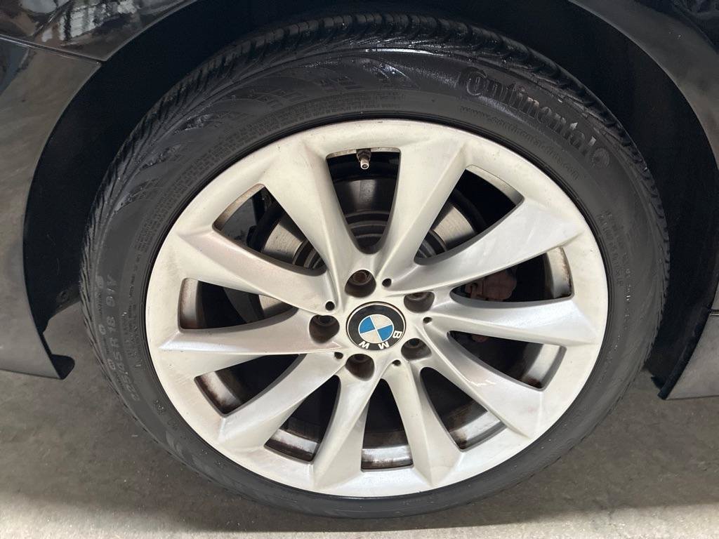 Used 2018 BMW 320i Sedan RWD image 6