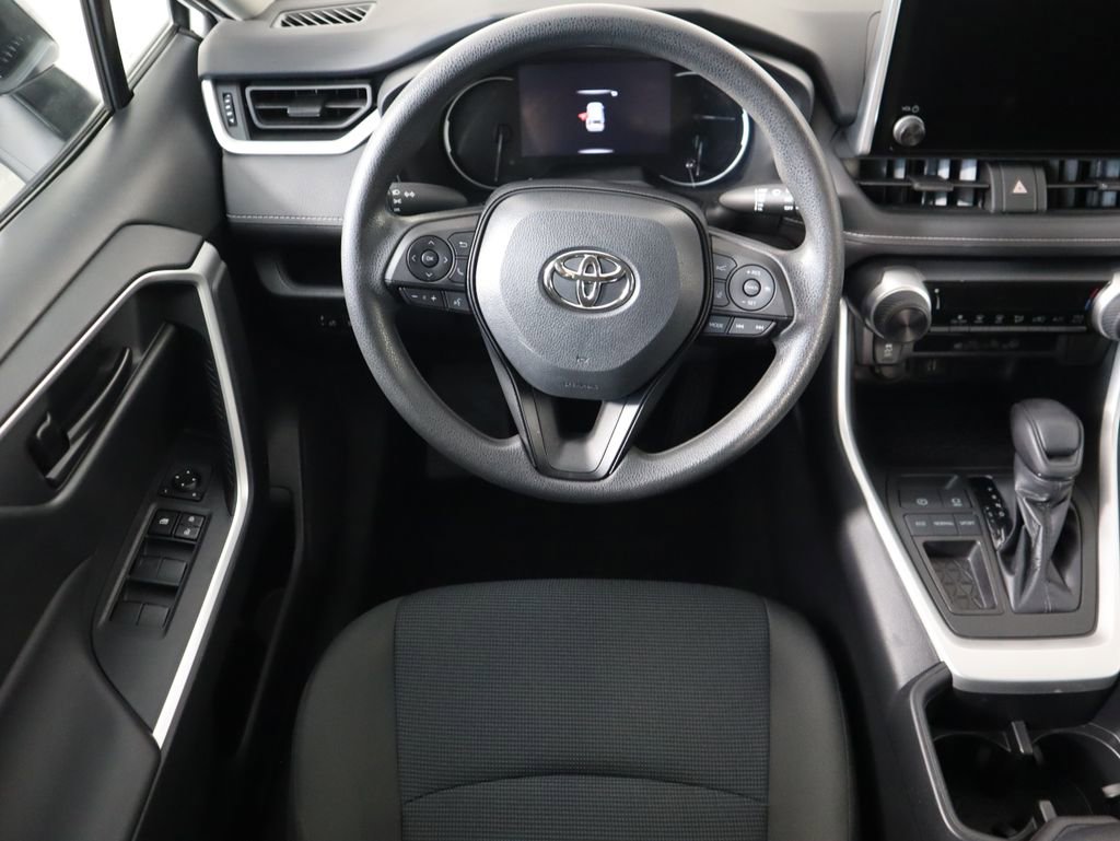 Used 2023 Toyota RAV4 LE image 10