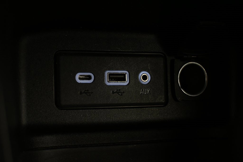 Used 2019 Chevrolet Equinox LT w/ Driver Convenience Package image 19