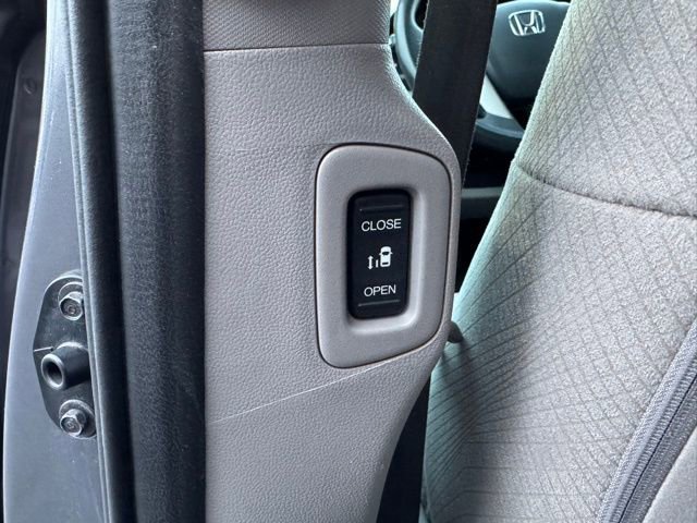 Used 2016 Honda Odyssey SE image 22