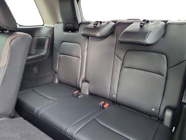 New 2025 Nissan Pathfinder Platinum image 24