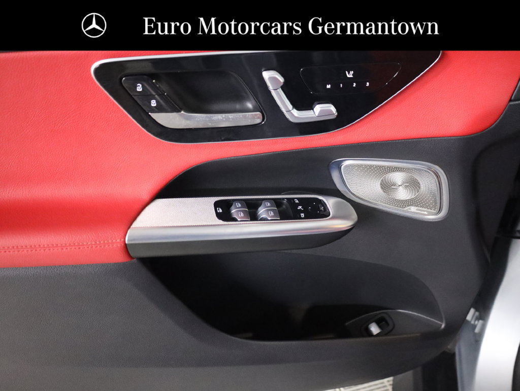 Certified 2024 Mercedes-Benz GLC 300 4MATIC image 9
