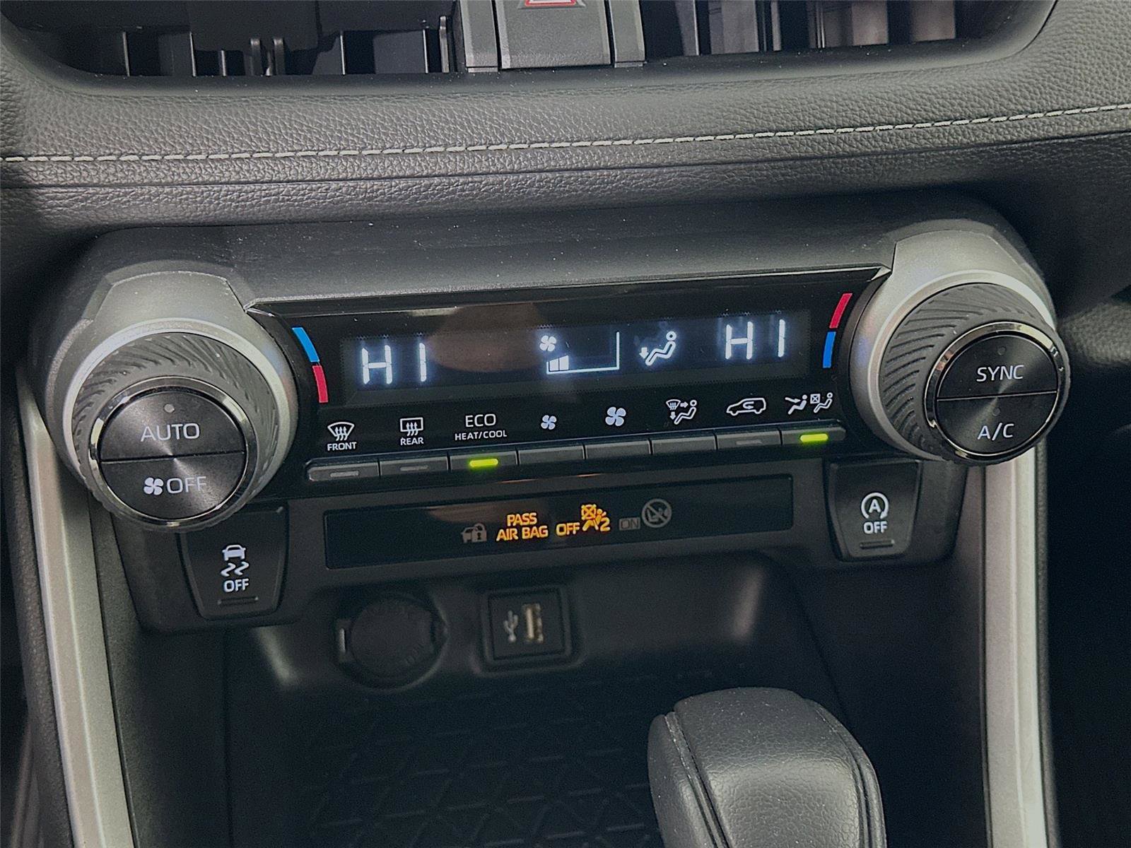 Certified 2025 Toyota RAV4 XLE AWD/4WD image 9