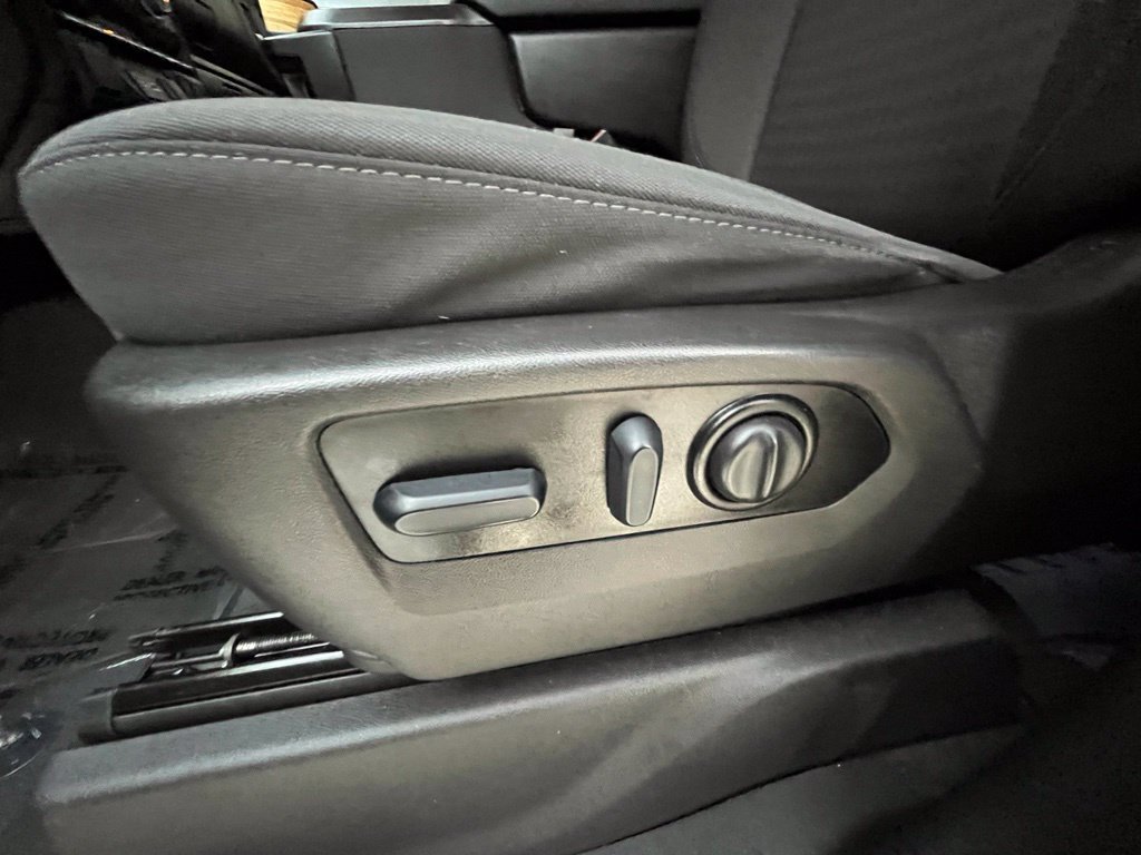 Used 2022 Chevrolet Silverado 1500 Custom AWD/4WD image 34