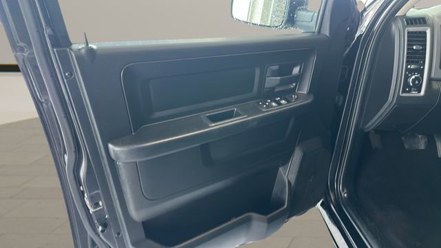 Used 2018 RAM 1500 Express w/ Express Value Package AWD/4WD image 9