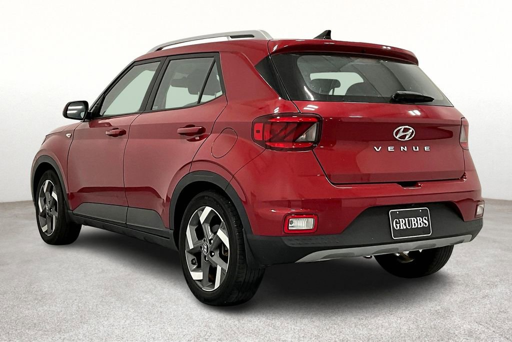 Used 2022 Hyundai Venue SEL w/ Cargo Package image 15