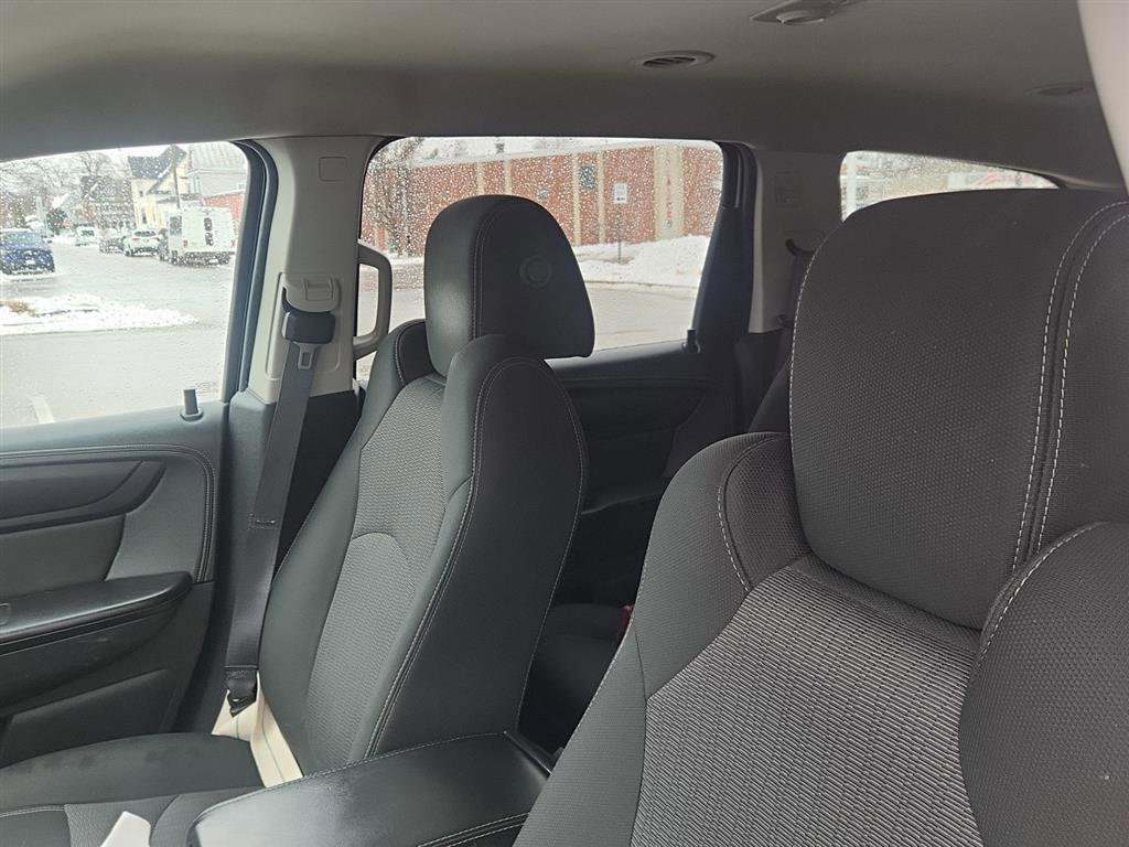 Used 2013 Chevrolet Traverse LT image 11