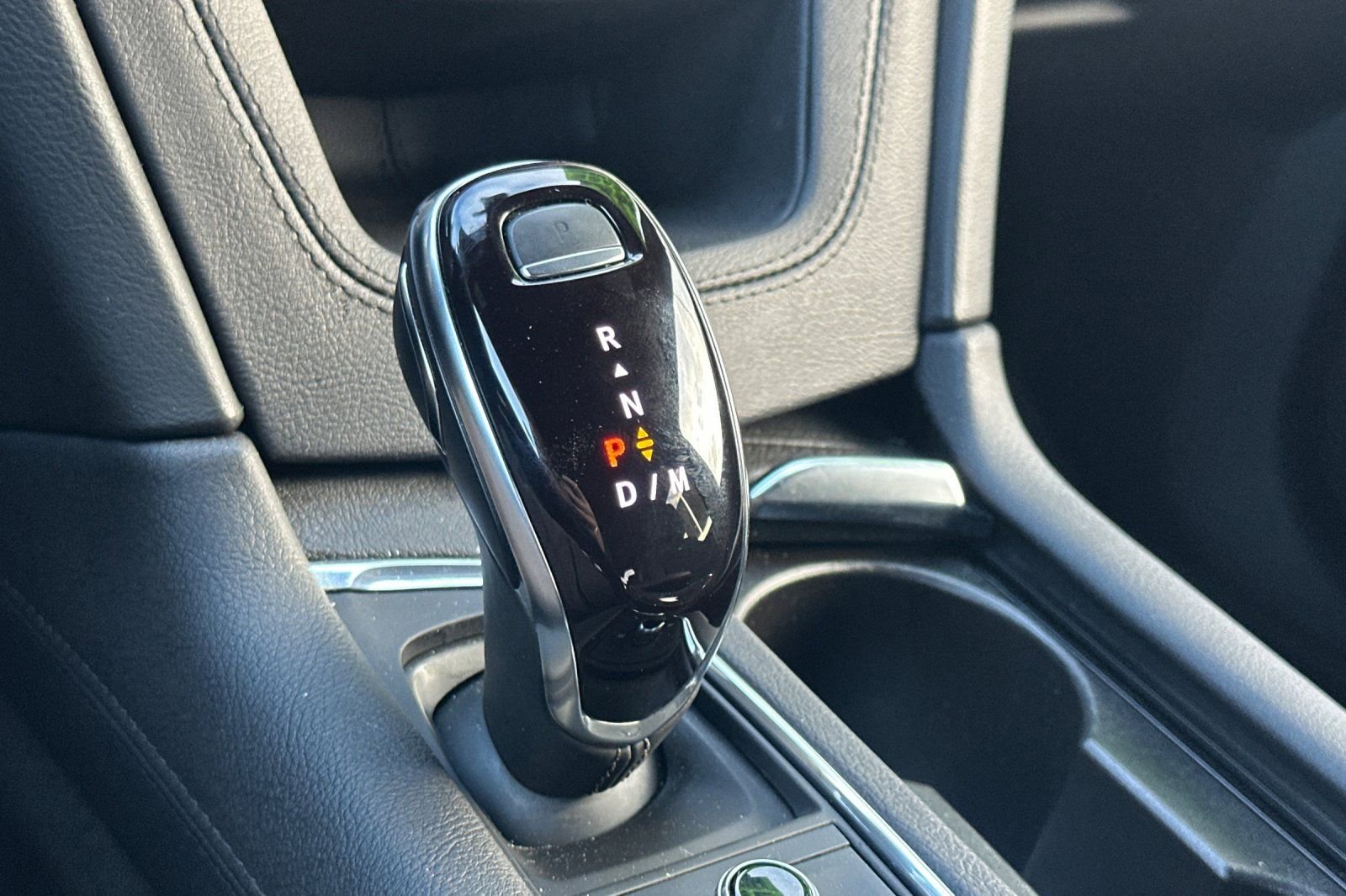Used 2025 Cadillac XT6 Premium Luxury w/ Technology Package image 35