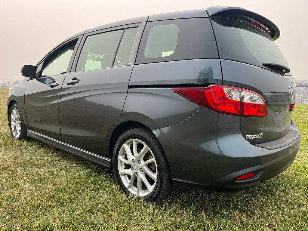 Used 2012 MAZDA MAZDA5 Touring w/ Moonroof & Audio Pkg FWD image 4