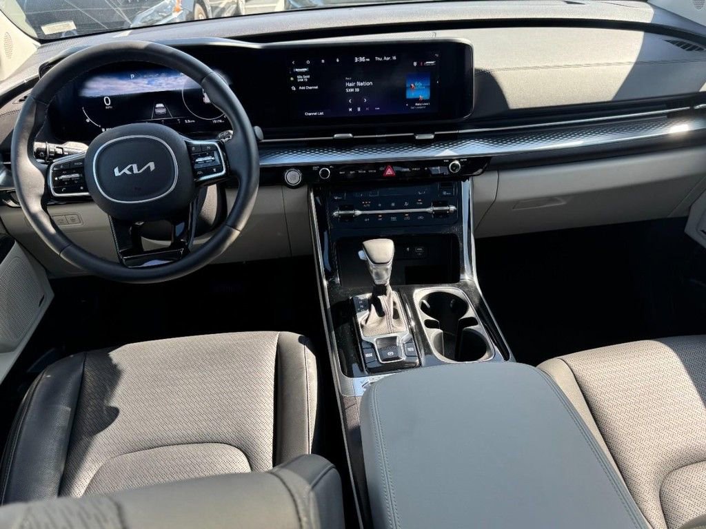 Used 2024 Kia Carnival SX Prestige image 13