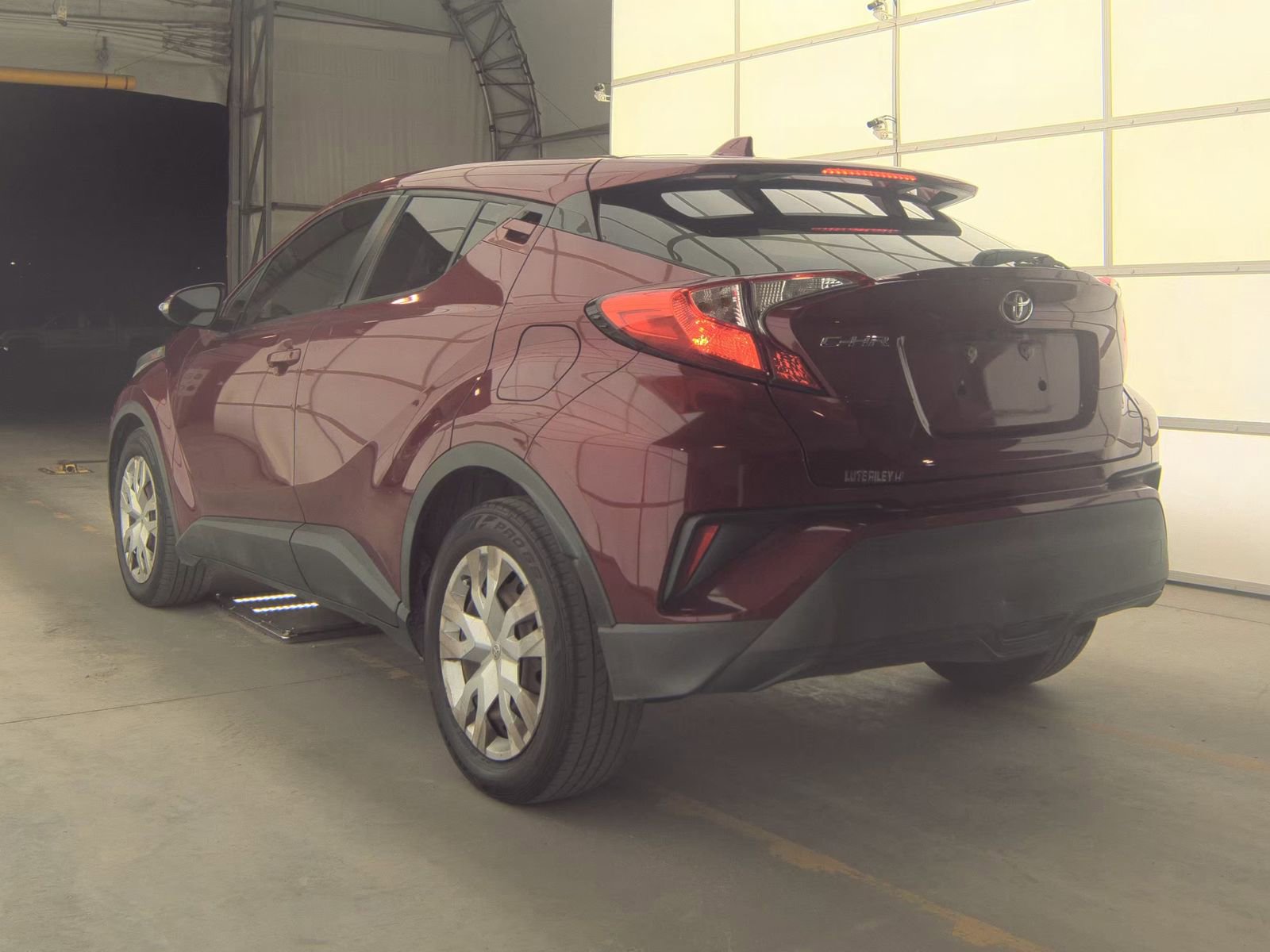 Used 2019 Toyota C-HR LE image 13