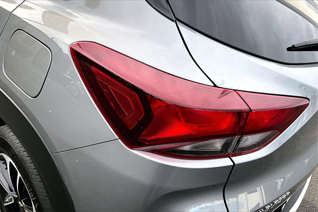 Used 2024 Chevrolet TrailBlazer LT w/ Driver Confidence Package image 26