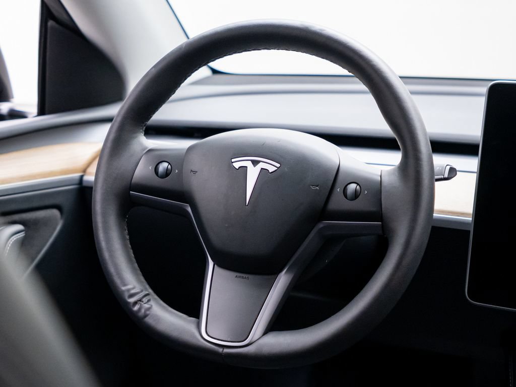 Used 2023 Tesla Model Y Long Range AWD/4WD image 12