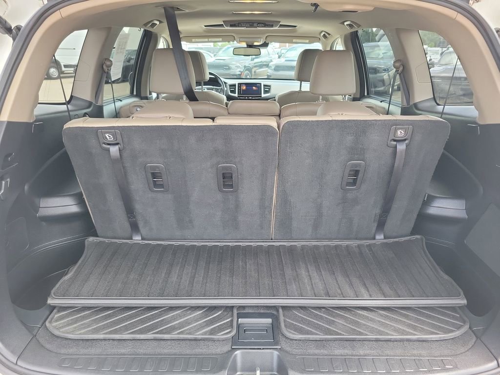 Used 2017 Honda Pilot Touring image 16