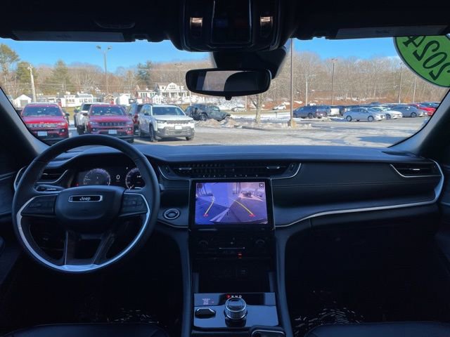 Used 2024 Jeep Grand Cherokee Limited w/ Black Appearance Package image 14