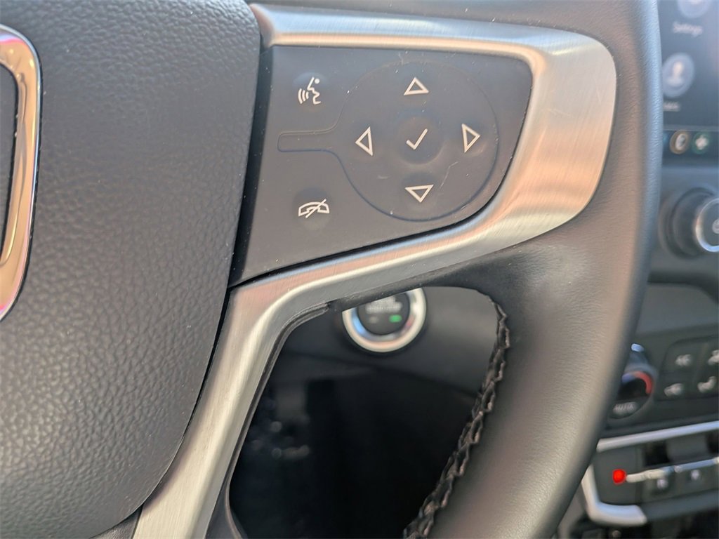 Used 2024 GMC Terrain SLT image 21