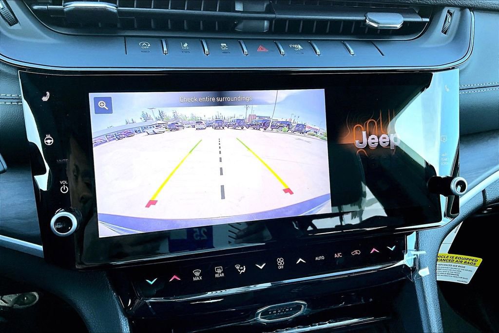 New 2026 Jeep Grand Cherokee Limited image 25