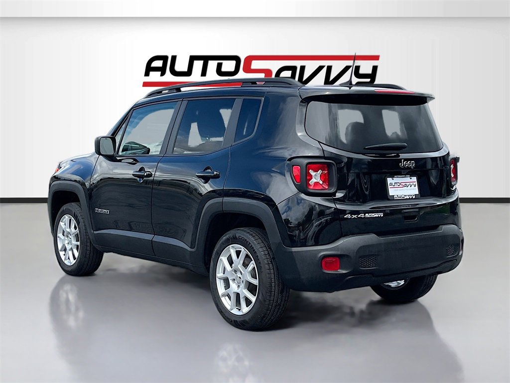Used 2023 Jeep Renegade Latitude w/ Premium Group image 5