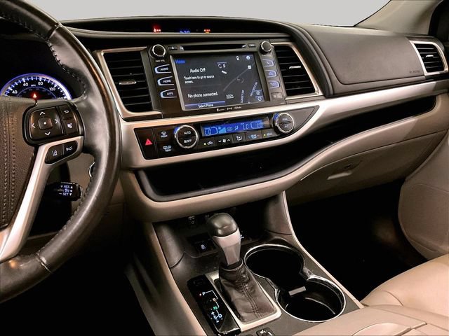 Used 2018 Toyota Highlander XLE AWD/4WD image 7