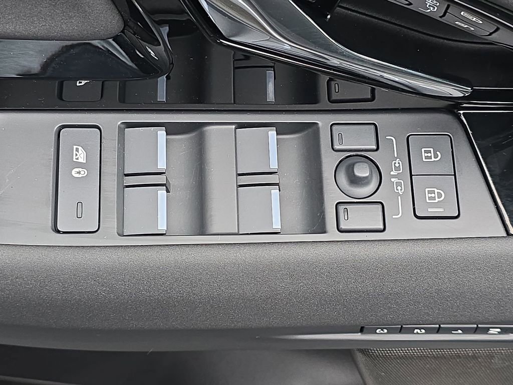 New 2026 Land Rover Range Rover Evoque S AWD/4WD image 29