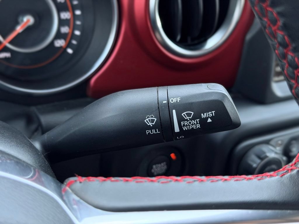 Used 2023 Jeep Gladiator Rubicon w/ Dual Top Group AWD/4WD image 30