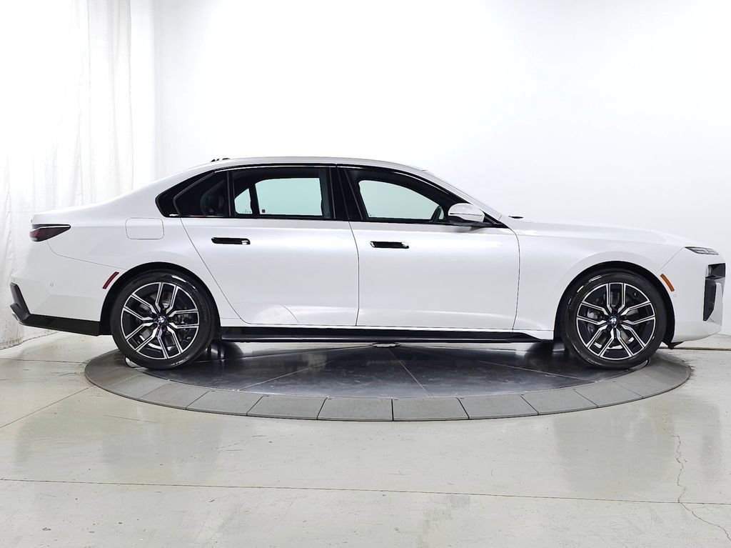 Used 2024 BMW 760i xDrive w/ Premium Package 2 AWD/4WD image 10