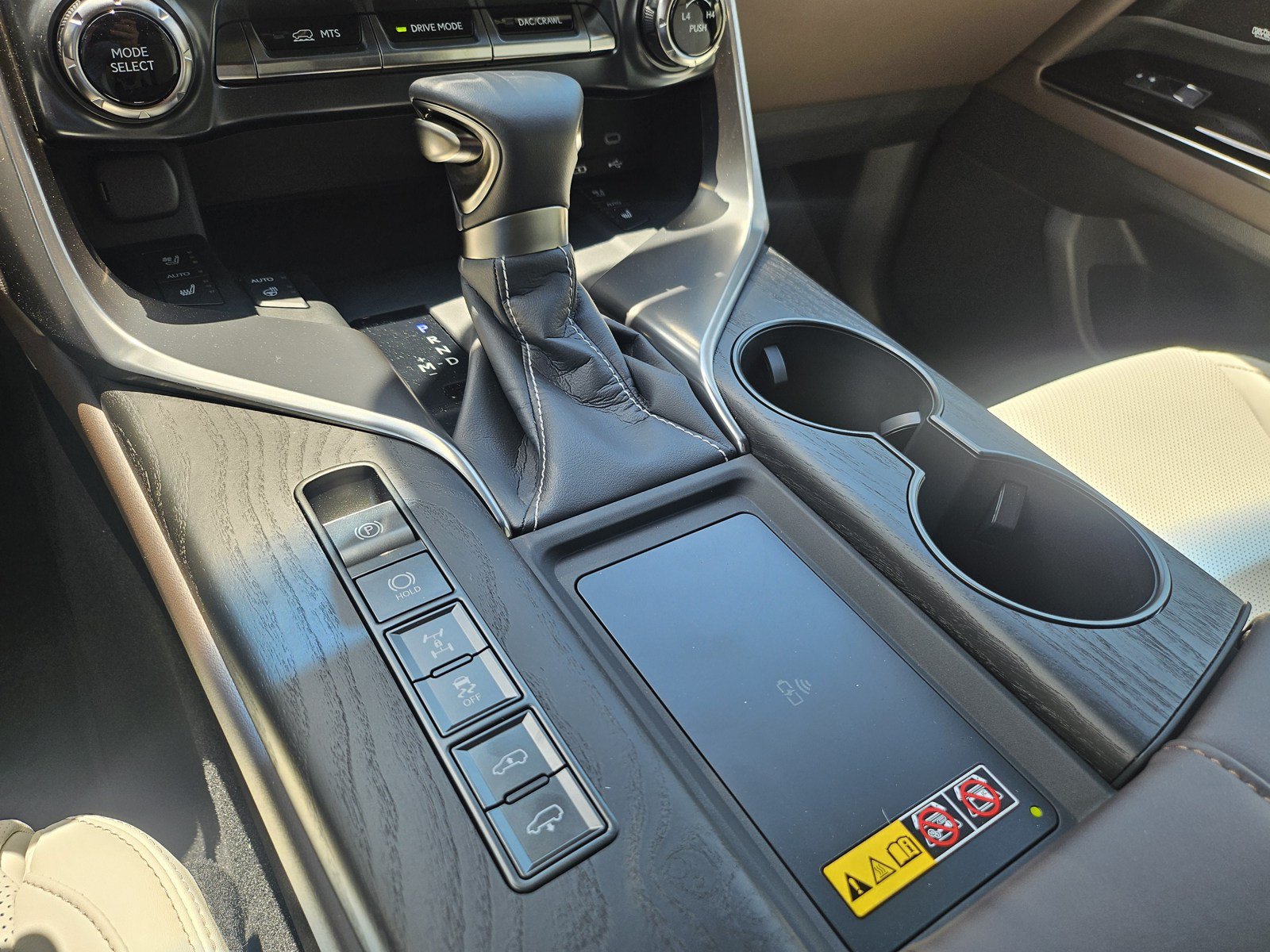 New 2026 Lexus LX 600 4WD w/ Luxury Package image 14