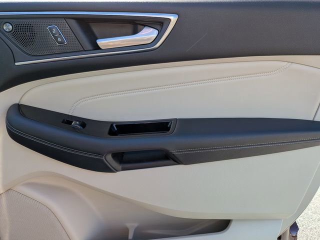 Used 2019 Ford Edge Titanium w/ Cold Weather Package FWD image 34