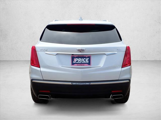 Used 2017 Cadillac XT5 Luxury w/ Driver Awareness Package FWD image 3