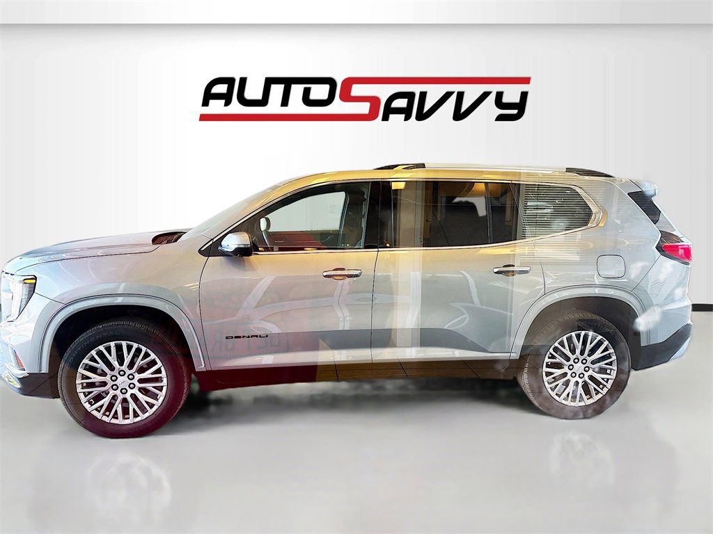 Used 2024 GMC Acadia Denali image 4
