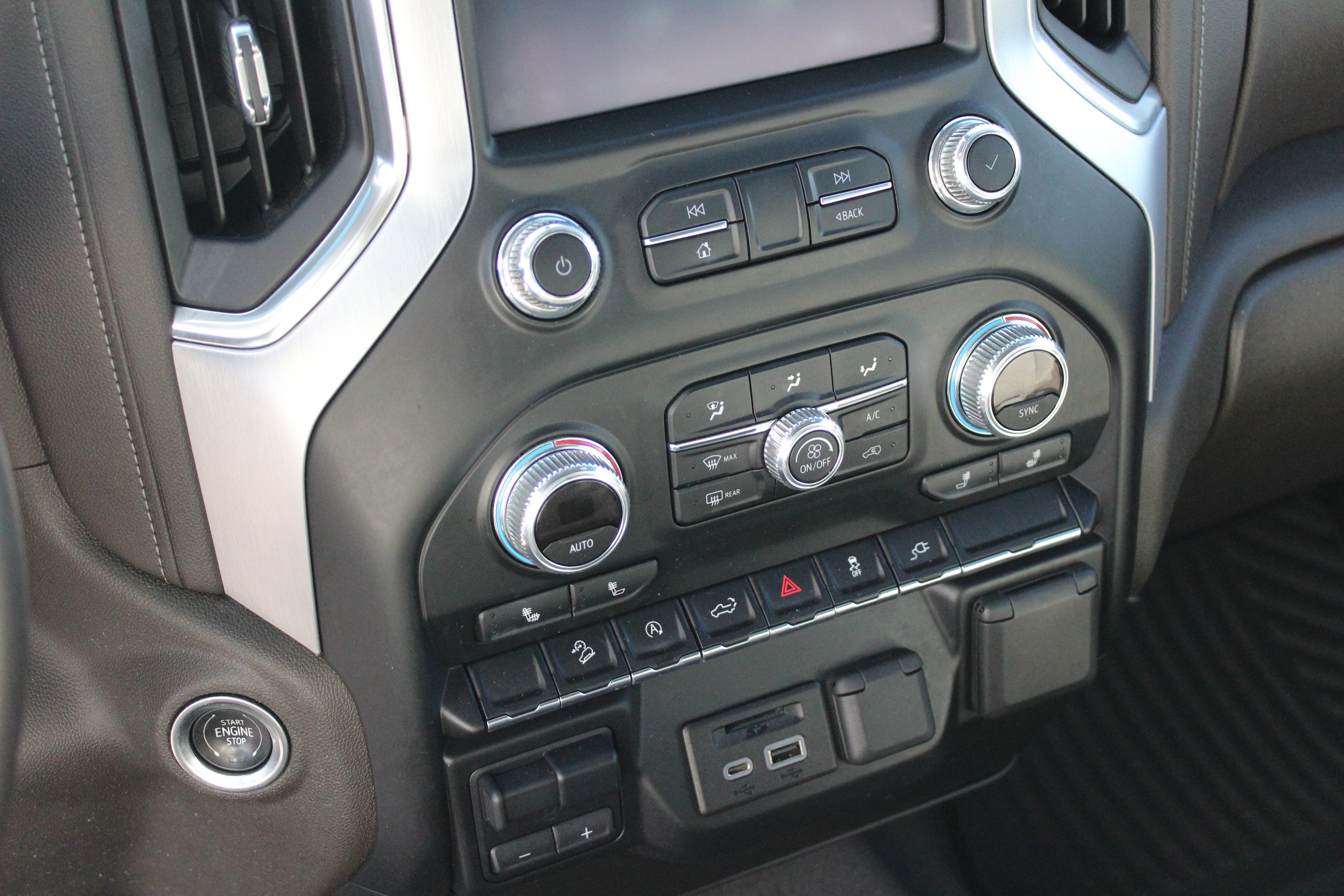 Used 2019 GMC Sierra 1500 SLE w/ SLE Value Package image 19