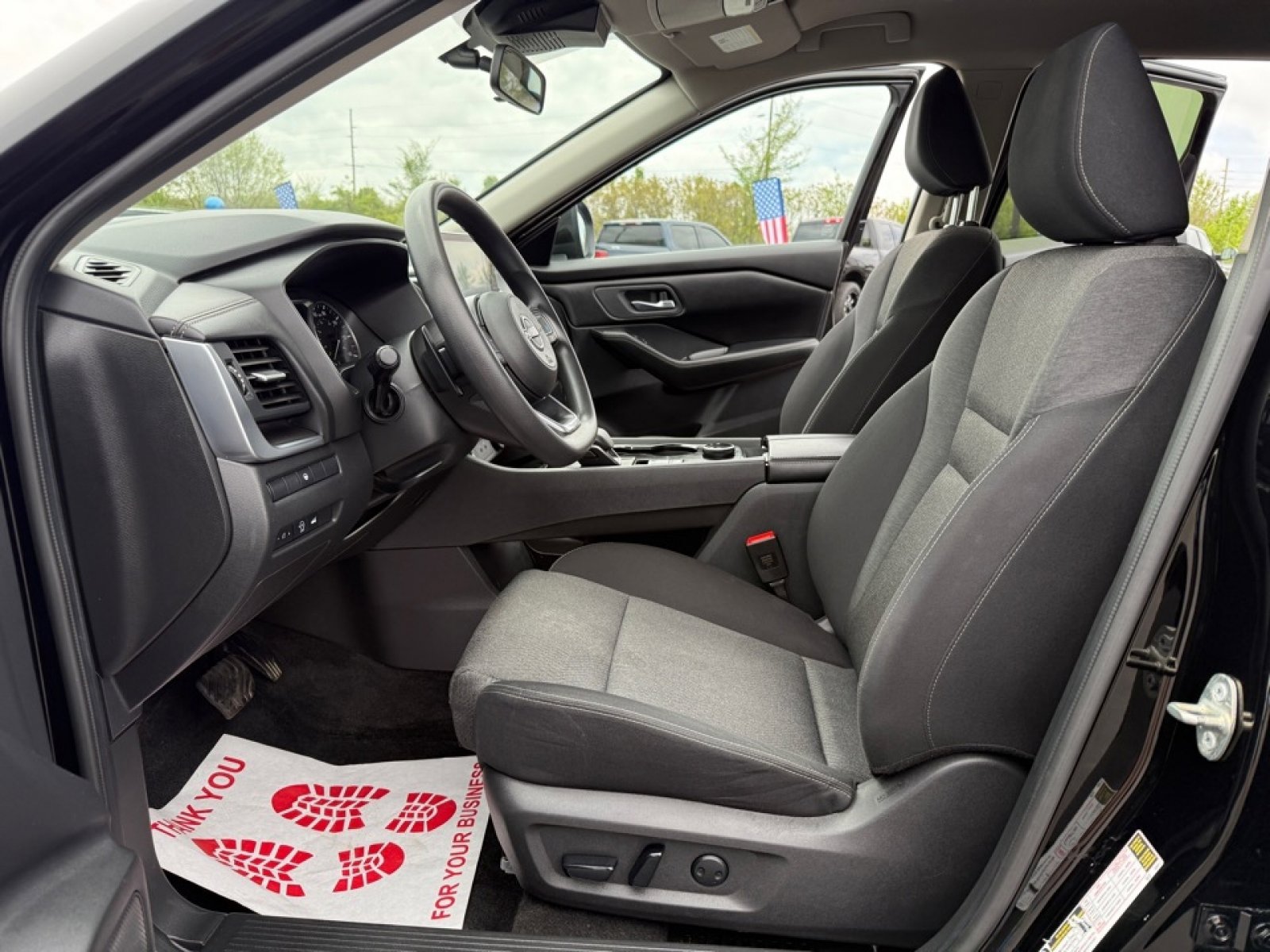 Used 2024 Nissan Rogue SV image 10