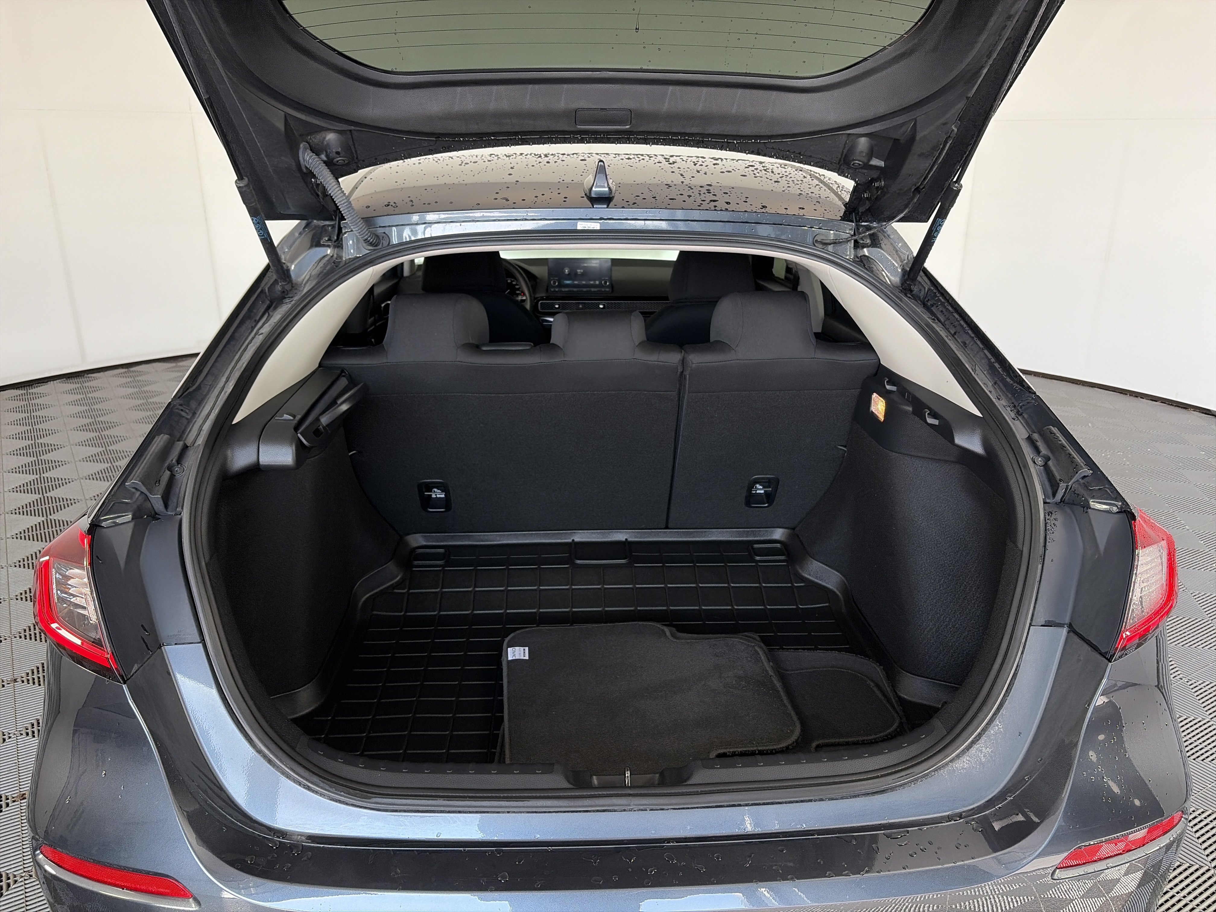 Used 2023 Honda Civic LX image 14
