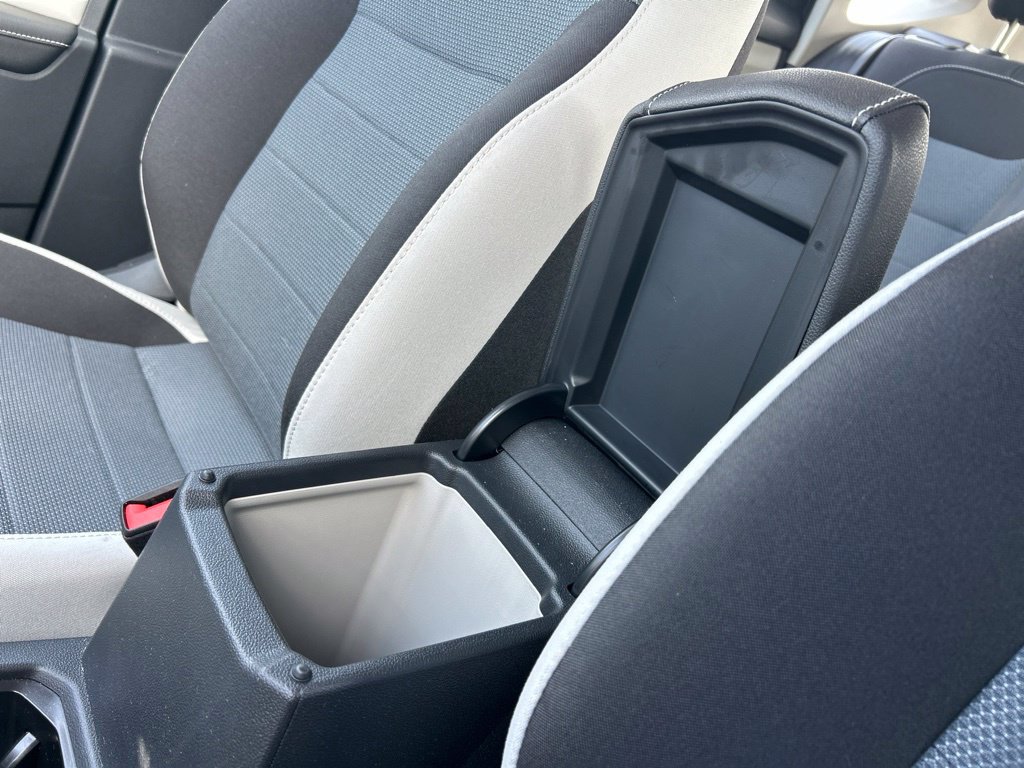 Certified 2025 Volkswagen Taos S FWD image 36