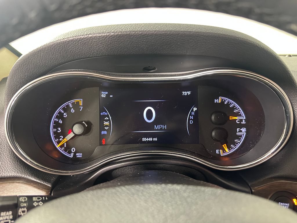 Used 2018 Jeep Grand Cherokee Laredo AWD/4WD image 25