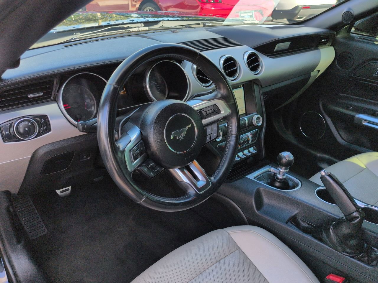 Used 2018 Ford Mustang Premium RWD image 15
