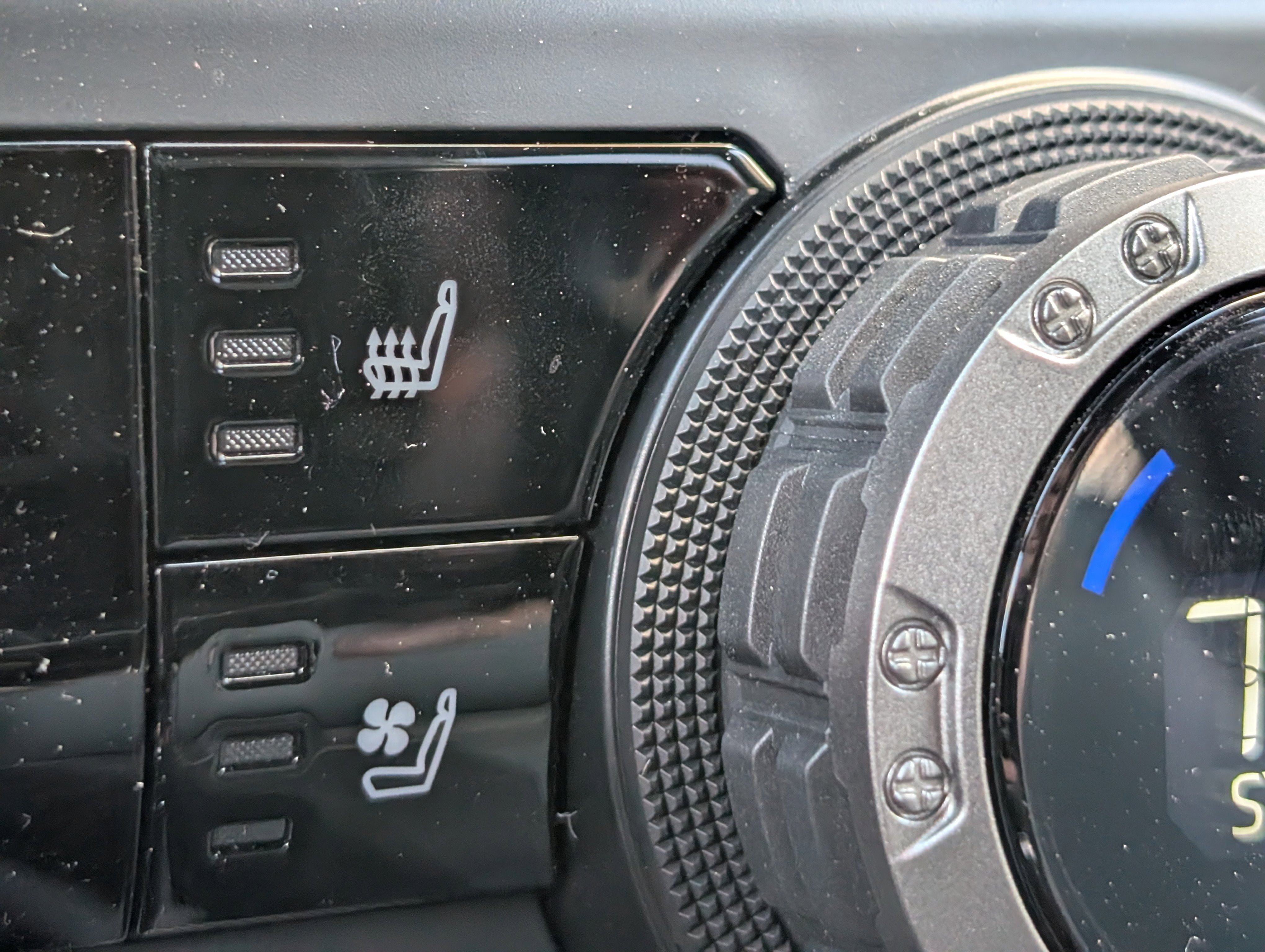 Used 2025 Toyota 4Runner Trailhunter image 28