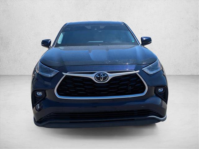 Used 2021 Toyota Highlander LE AWD/4WD video 2