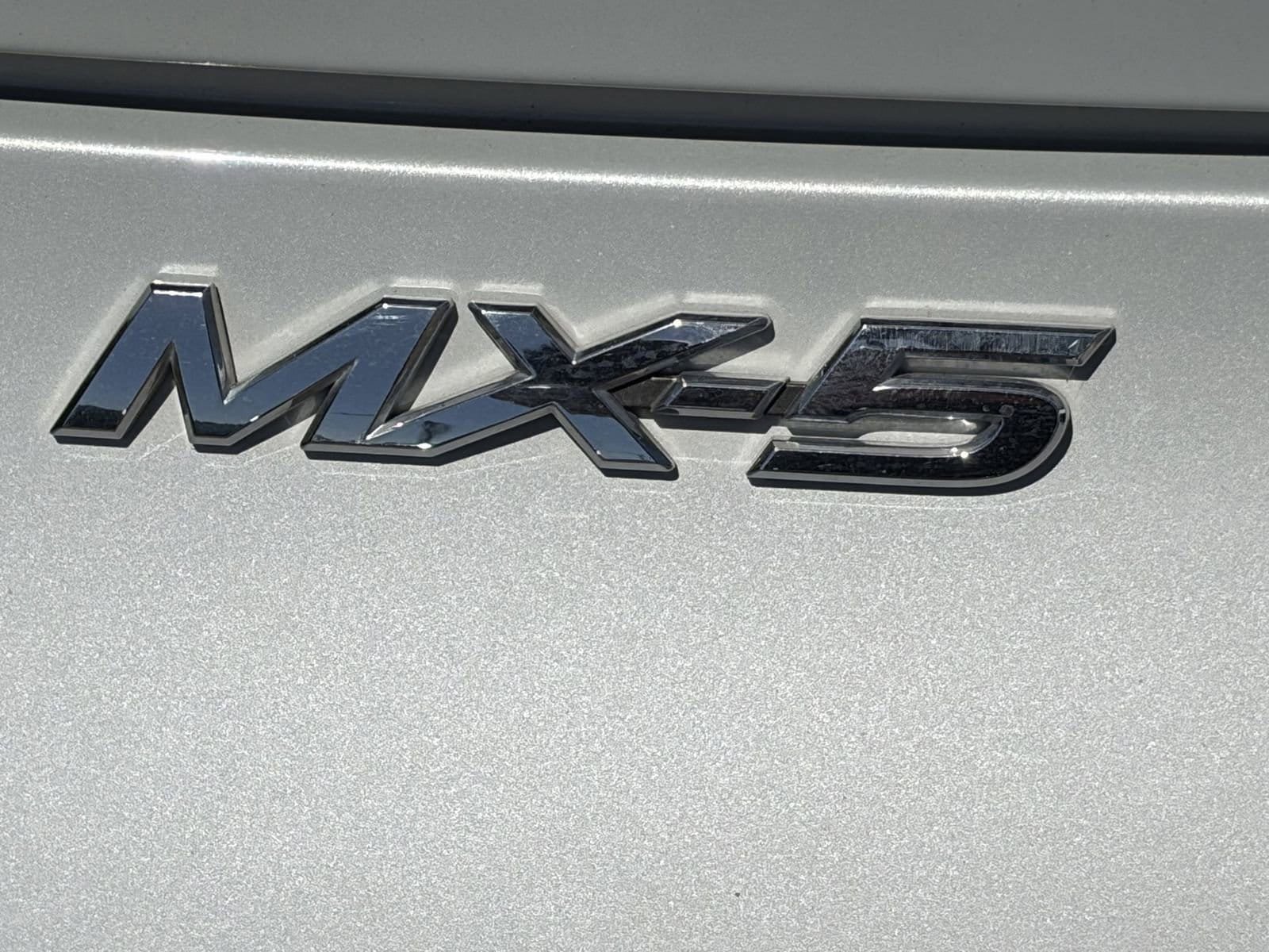 Used 2019 MAZDA MX-5 Miata RF Club RWD image 11